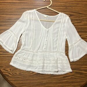 Aeropostale White fancy blouse with lacy trim